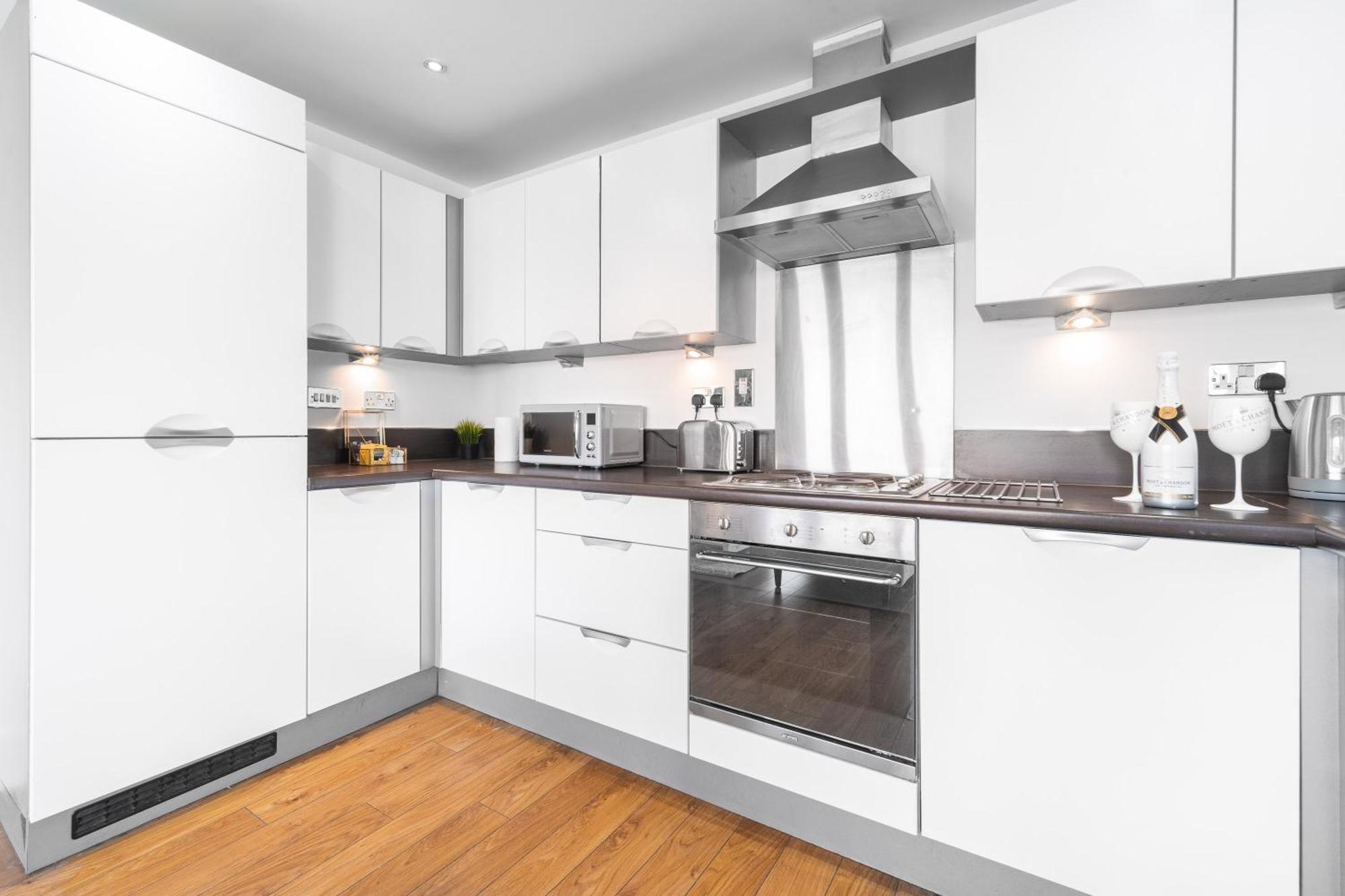 Stylish Birmingham City Centre - 2 Bed - Secure Parking - 5Ac Exterior photo